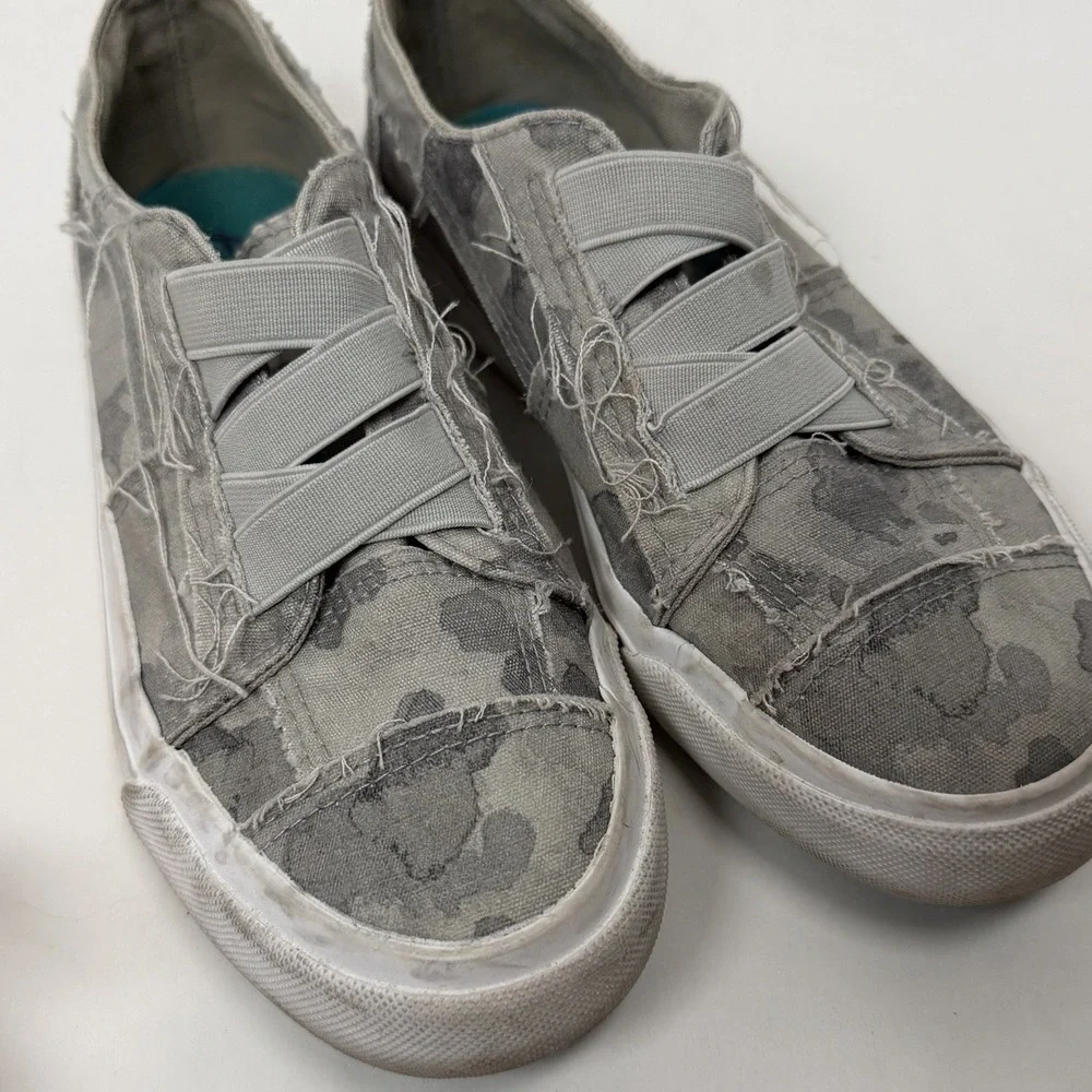 Blowfish Malibu Slip-On Sneakers Girls' Size 2 No Laces Gray Camo